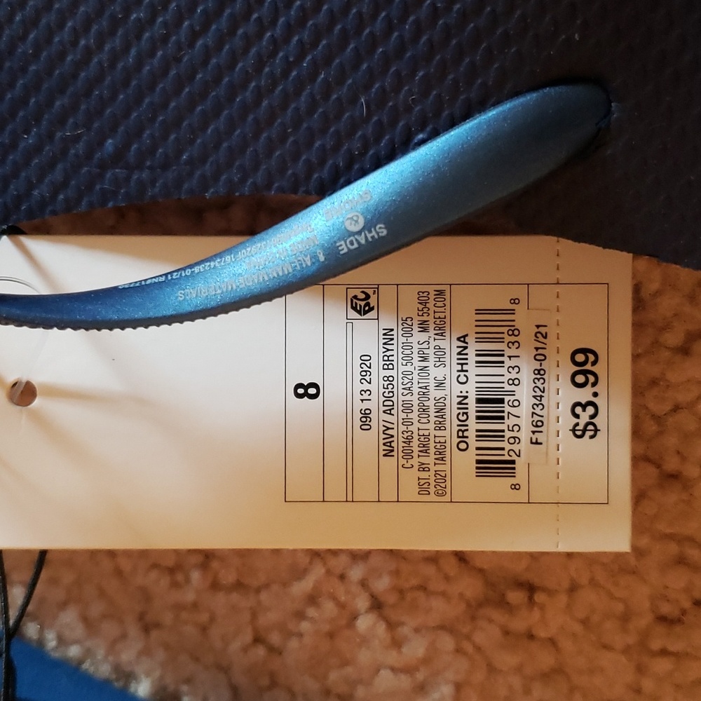 Shade & Shore Flip Flops- 2 pairs - Picture 4 of 8